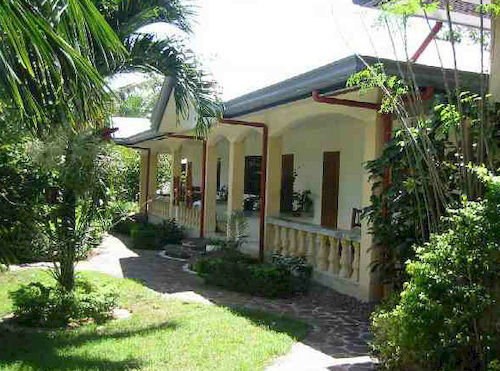 Lapu-Lapu Cottages & Restaurant Exteriör bild